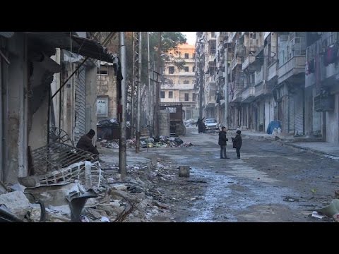 بالفيديو عودة خجولة للحياة في شرق حلب وسط الركام