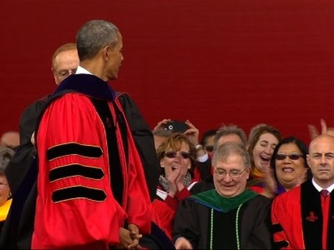 obama tells graduates walls wont solve ills