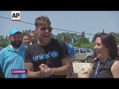 martin visits syrian refugees in lebanon