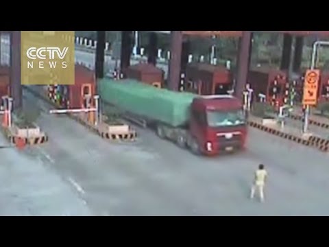 crushed by driverless truck