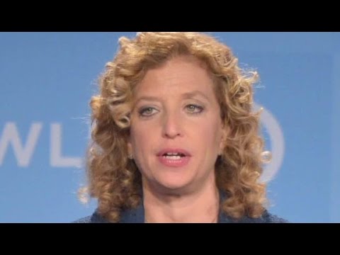 wasserman schultz jeered by protesters