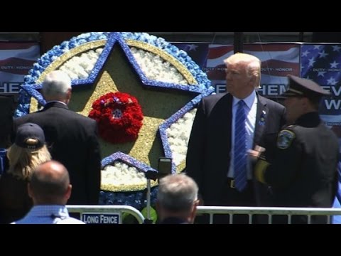 trump honors police officers