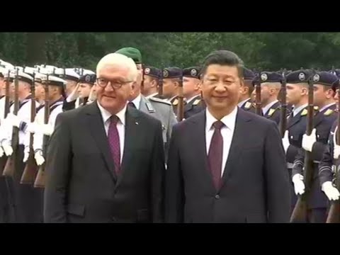 german president hosts welcome ceremony