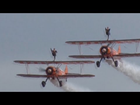 breathtaking wingwalkers dance