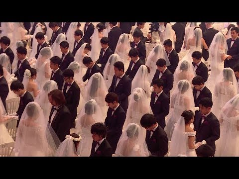 thousands marry in mass unification