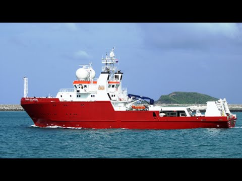 mh370 search discovers uncharted shipwreck