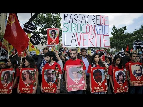 hundreds of french kurds stage demonstration in paris