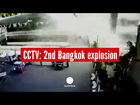 moment second explosion blasts bangkok tourist district