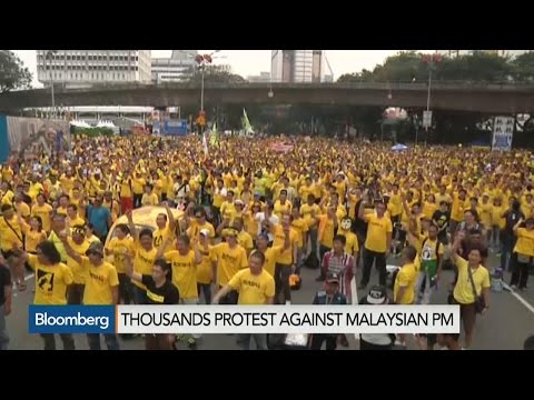 protesters demand malaysias najib resign