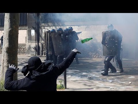 paris may day rally against labour reforms turns violent