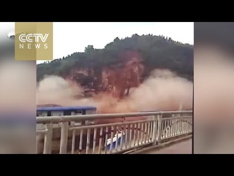 footage landslide destroys building in southeast china