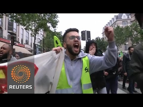 fears of a standoff in french labor protests