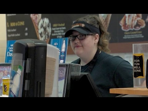 customer fatshames teen worker