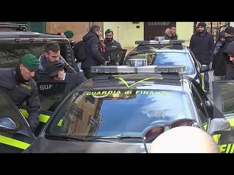 italian police arrest three people for arms smuggling