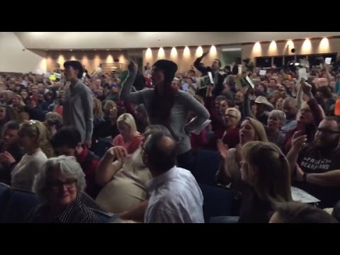 gop congressman booed