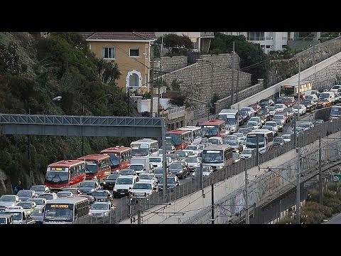 powerful quake hits chile