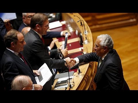 portugals government falls