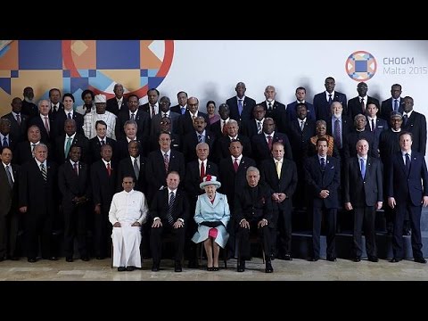 queen elizabeth opens commonwealth summit in malta