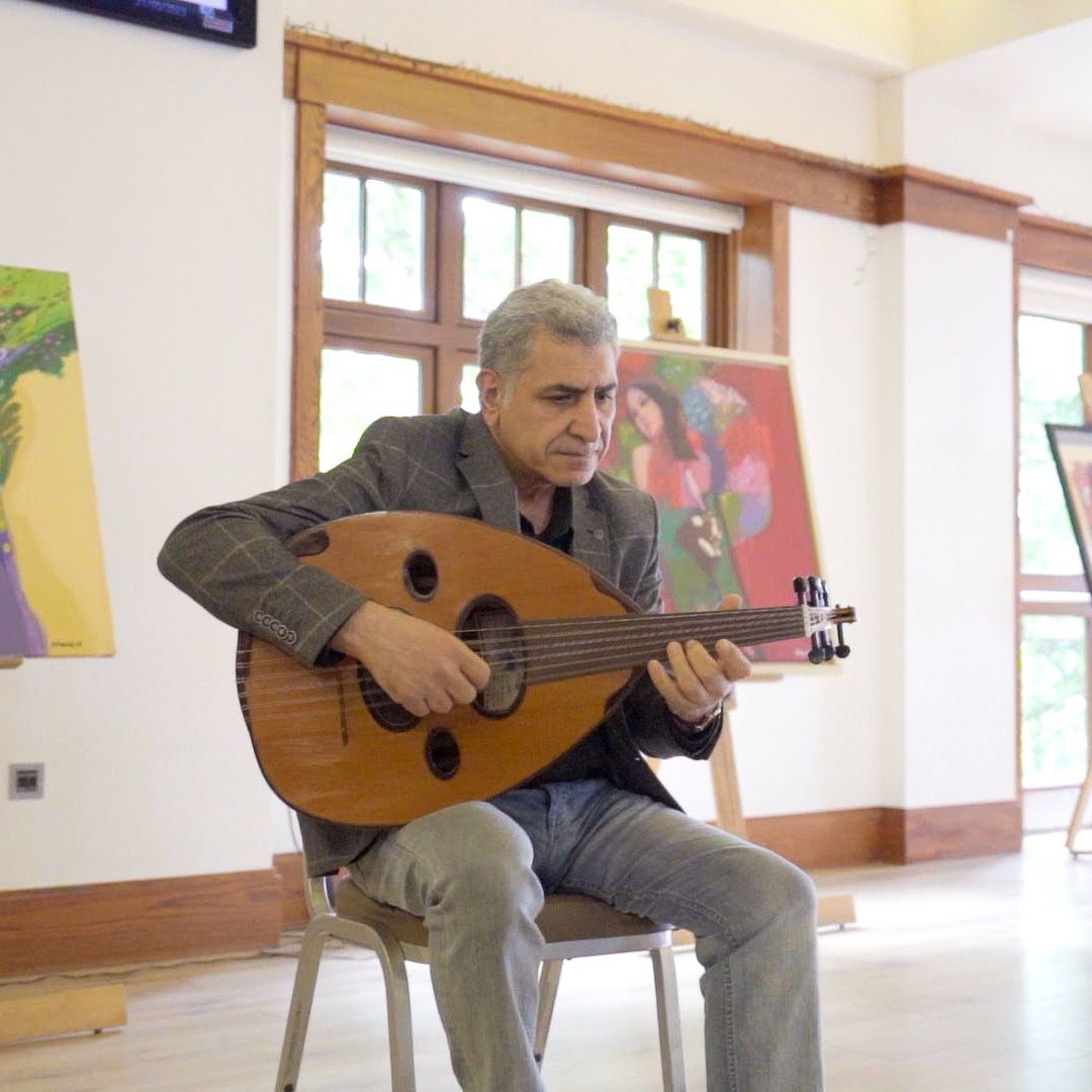 معرض للوحات الفنان هاني مظهر في ذكرى رحيله رسمت بالموسيقى ولوّنها  بأحزانه