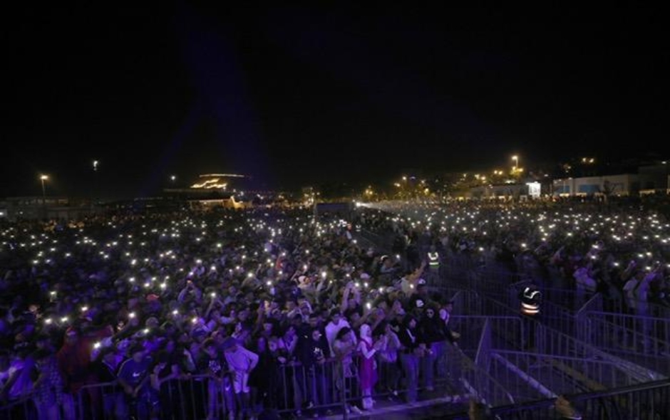 مجموعة "رباب فيزيون" تلهب حماس جماهير مهرجان تيميتار في أكادير